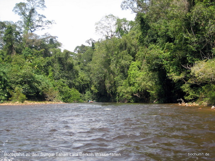 R�ckfahrt von den Lata Berkoh Kaskaden