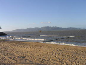 Townsville Strand mit Quallennetz