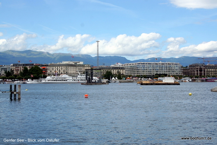 Blick vom Ostufer aus den See
