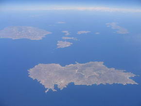 Griechische Kykladeninseln von oben