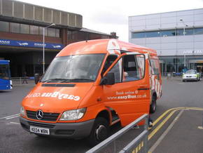 Transferbus vom Flughafen in die City...und umgekehrt...