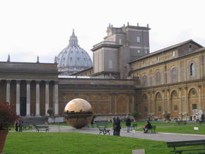 Innenhof des Vatikanischen Museums