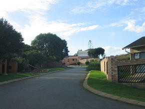 Kontrast - die Nobelgegend in Soweto