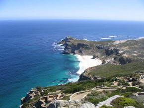 Blick vom Leuchtturm auf den sdlichsten Zipfel des Kaps