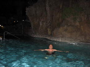 Hot Mineral Springs bei Dunkelheit