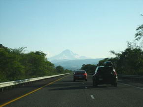 Immer auf den Mt. Hood zu....